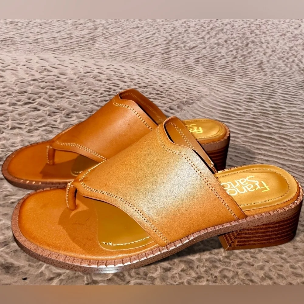 FRANCO SARTO NWOT Simona Thong Sandal - Picture 3 of 9